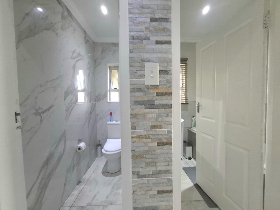 3 Bedroom Property for Sale in Cambridge West Eastern Cape